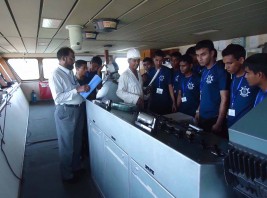 Ship Visit of OMA Students (Rating)